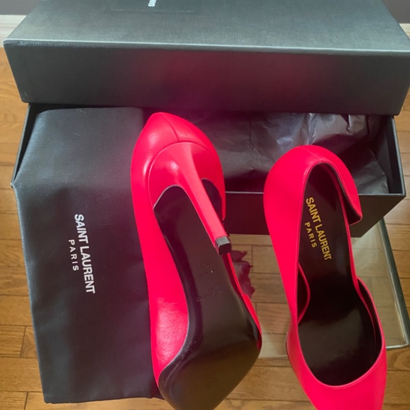 Saint Laurent Paris - Picture 2 of 3